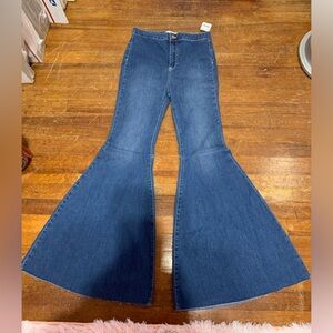 NWT Free People bell bottom jeans size 29